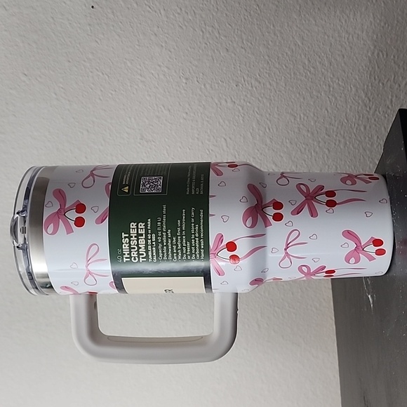 ✨️🍒🎀NWT THIRST CRUSHER TUMBLER / WITH PINK BOWS 🎀/ CHERRIES 🍒& 💓HEARTS - Picture 4 of 8